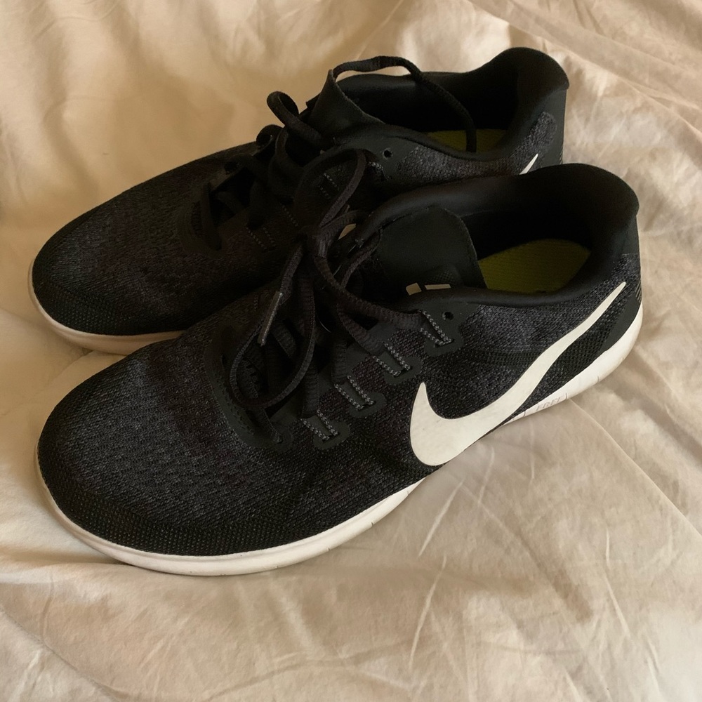 Nike Free Runs